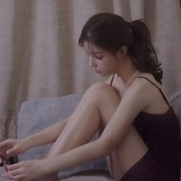 纯欲妩媚女生头像